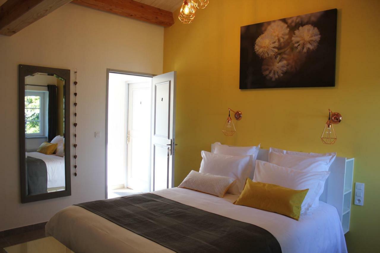 Domaine Forvent Bed & Breakfast Saint-Julien-de-Peyrolas Dış mekan fotoğraf