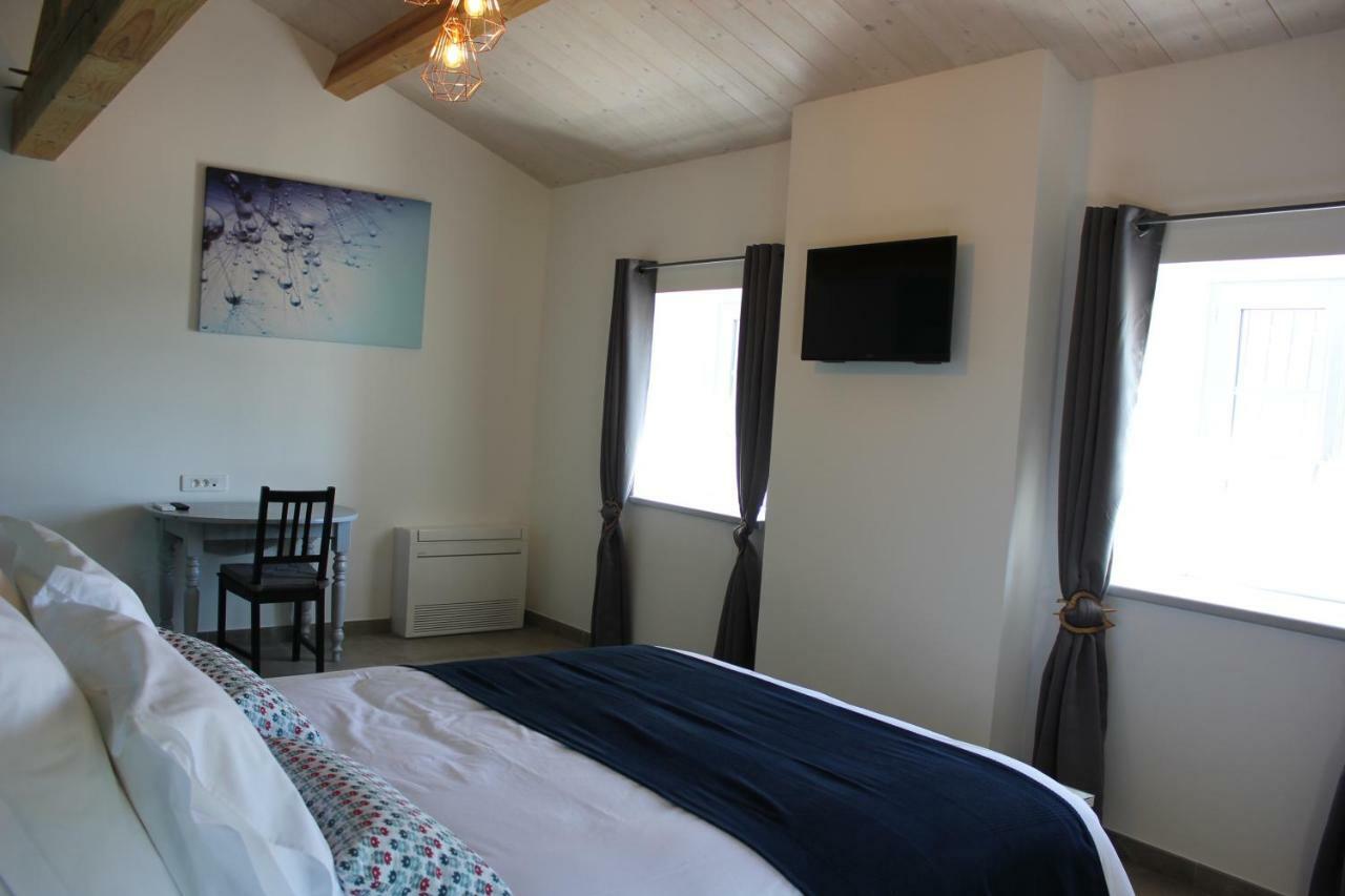 Domaine Forvent Bed & Breakfast Saint-Julien-de-Peyrolas Dış mekan fotoğraf