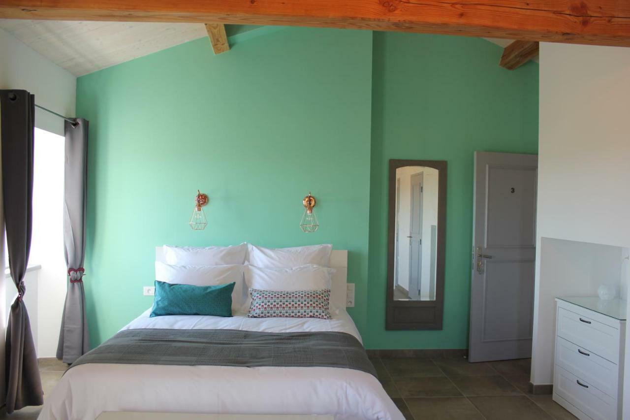 Domaine Forvent Bed & Breakfast Saint-Julien-de-Peyrolas Dış mekan fotoğraf